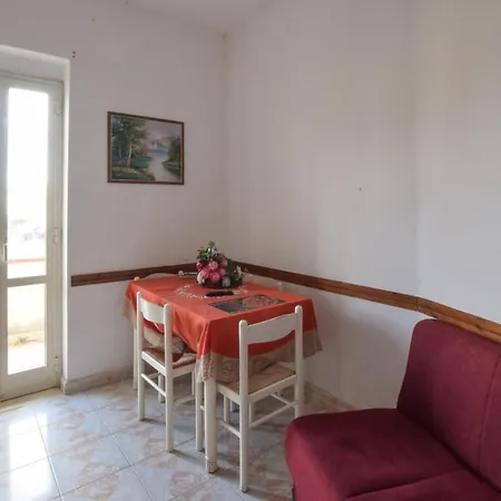 2 Bedroom In Isola Di *
