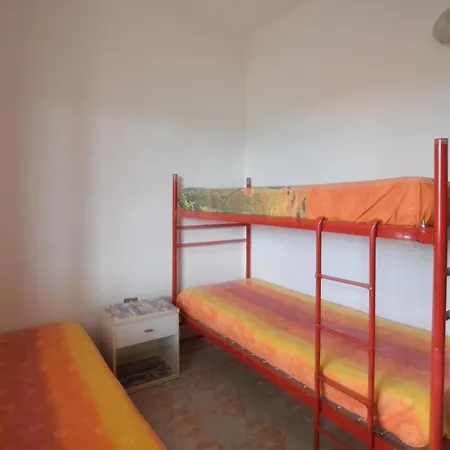 Apartment 2 Bedroom In Isola Di *